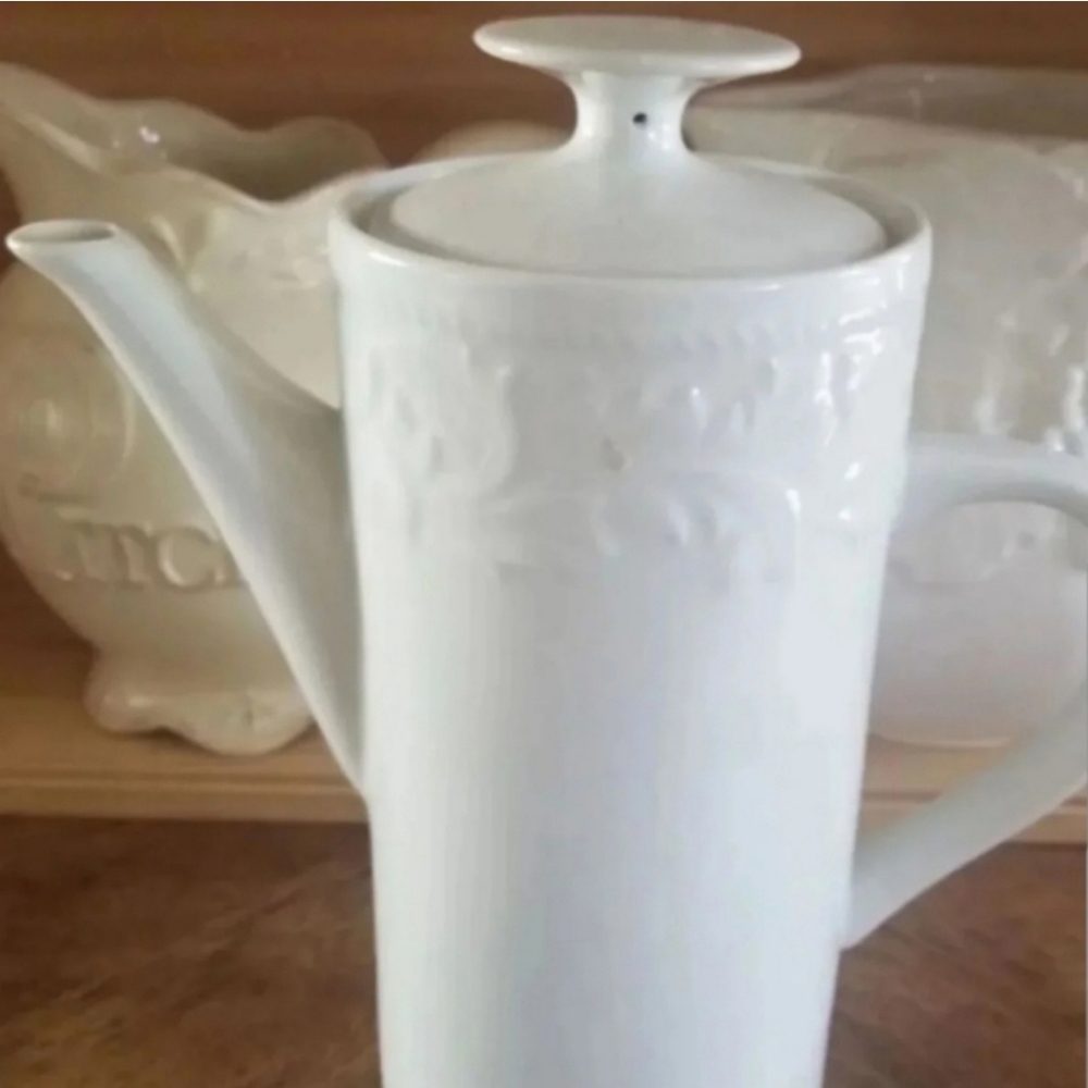 White teapot 8" h ceramic With Lid